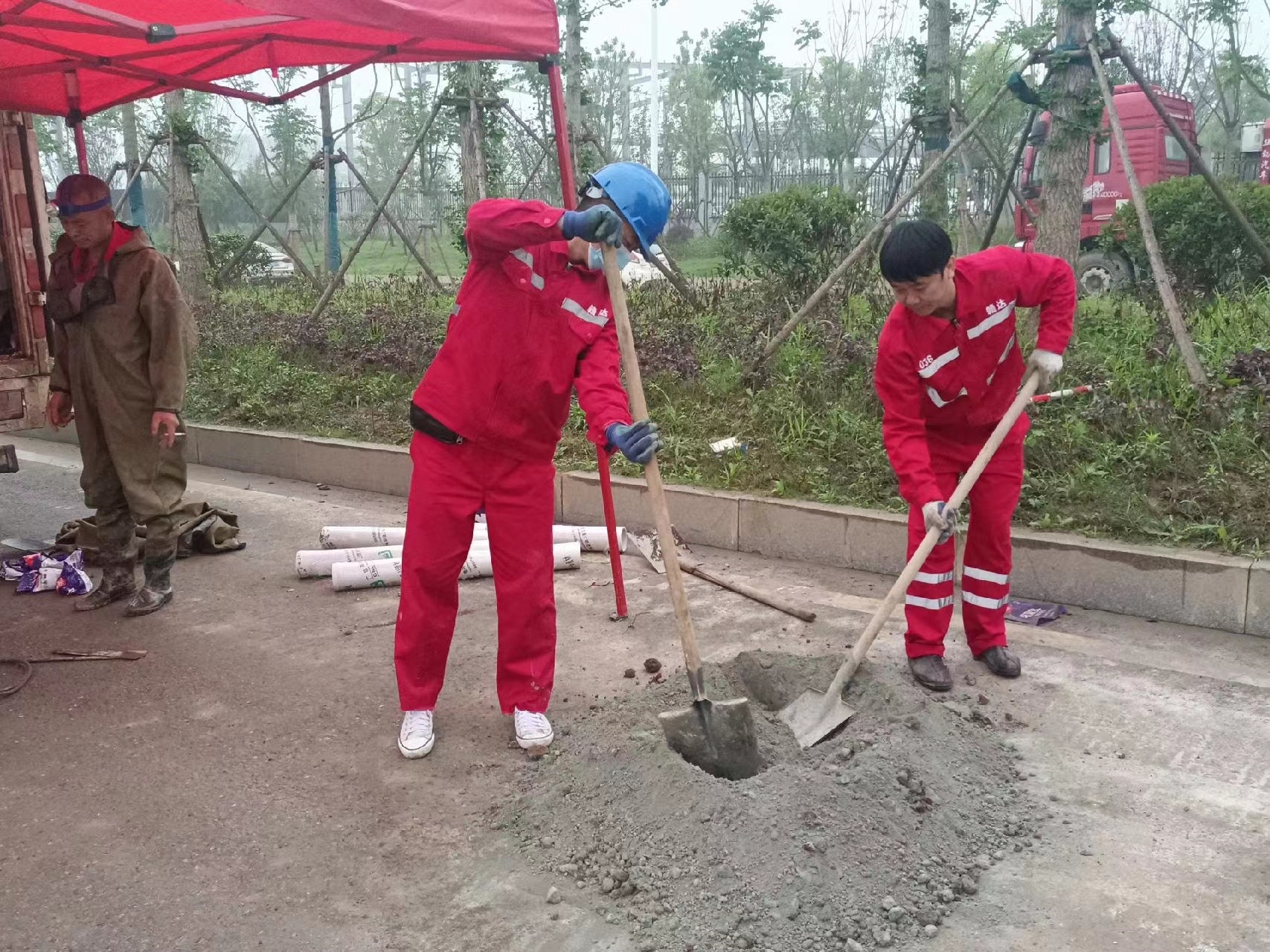 建湖管道疏通哪家好】及时进行市政管道清淤